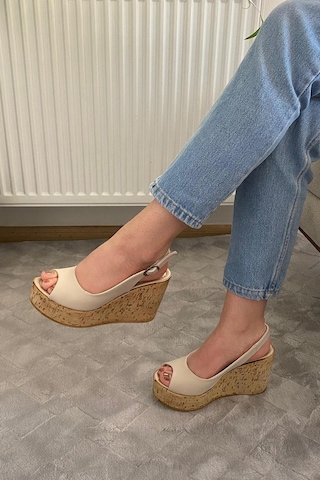 Asmi Shoes Kadın Fenni 10 Cm Dolgu Topuklu Mantar Taban Ayakkabı Krem Krem