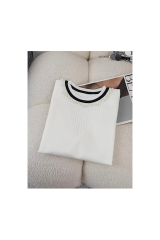 De Pose Kadın Ekru Yaka İnci Işlemeli Siyah Beyaz Basic Kadın Triko T-shirt