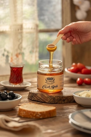 1001 Çiftliği Doğal Süzme Çiçek Balı 300gr