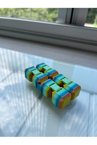 Renkli Rengarenk Sonsuzluk Küpü / Fidget Cube / Stres Giderici Eklem Oyuncak 3d Üretim