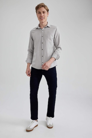 Defacto Slim Fit Dar Kesim Pamuklu Basic Düz Uzun Kollu Gömlek A4644AX23AUGR91 Gri