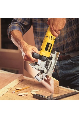 Dewalt Dw682K 600 W Profesyonel Geçiş Dübel Frezesi