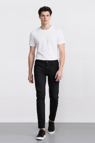 DeFacto Sergio Regular Fit Normal Kalıp Normal Bel Boru Paça Jean Pantolon W6868AZ25SPNM40