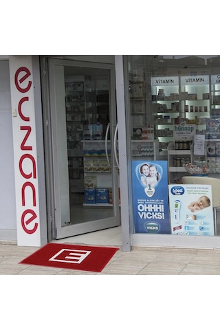 Eczane Logolu Kıvırcık Kapı Önü Paspası