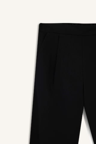 Defacto Regular Fit Cep Detaylı Geniş Paça Pantolon F5413ax25aubk81 Siyah