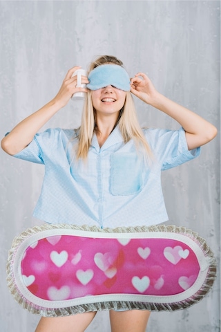 Pembecin Uyku Göz Bandı Maskesi Işık Önleyici Gözlük Maske Bant Eye Mask Beyaz Kalp