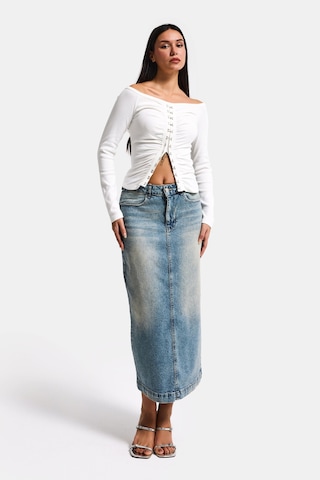 it's basic Kadın Beyaz W5 Agraf Detaylı Omzu Açık Özel Tasarım Crop Top
