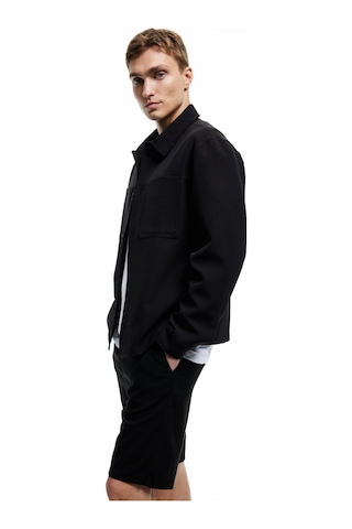 Koton Viskon Karışımlı Cep Detaylı Bermuda Slim Fit Beli Bağcıklı Şort Siyah 5sam40017hw Siyah