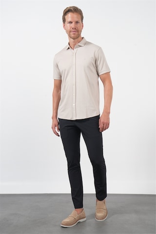 İmza Bej İtalyan Yaka Kısa Kol Cepsiz Slim Fit Pamuklu Gömlek 1004260158 Koyu Bej