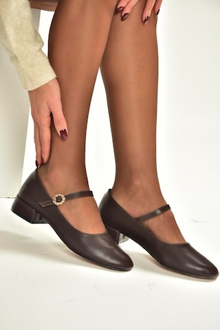 Fox Shoes V250660809 Kahverengi Kalın Alçak Topuklu Kadın Ayakkabı Kahverengi