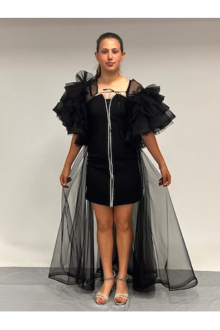 Kız Çocuk Abiye Siyah Krep Kumaş Askılı Taş Şerit İşlemeli Kolları Farbalı Çıkabilen Pelerin Detaylı İllüzyon Yaka Abiye Elbise 10-15 Yaş Siyah