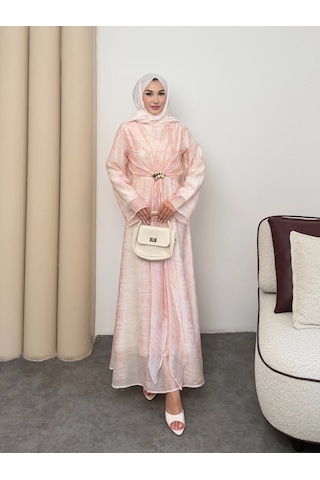 Mihran Butik Silk Model Kemerli Bilek Büzgü Desen Detaylı Kadın Elbise Pudra