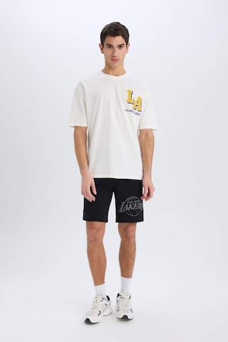 DeFactoFit NBA Los Angeles Lakers Oversize Geniş Kalıp Bisiklet Yaka Sırt Baskılı Kısa Kollu Tişört B3894AX25SPER105