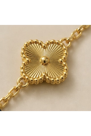 Yonca Bileklik Kadın Altın Renk Şık Zarif Minimal Bileklik Gold