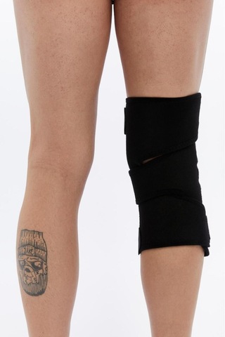 Prolife Ortopedi Patella Menteşe Destekli Dizlik Siyah