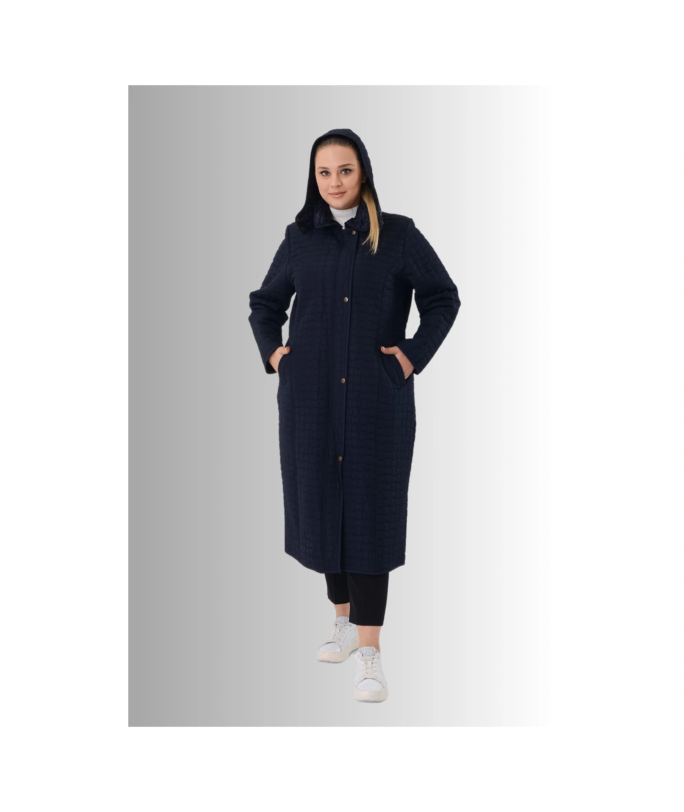 Büyük Beden Lacivert Renkli Kapşonlu Uzun Kapitone Mont Lacivert