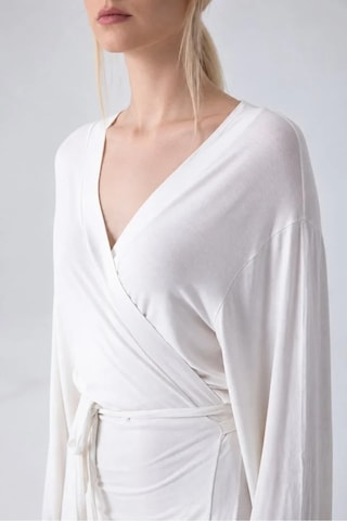 Cloudymood Kadın Siyah Kuşaklı Ultra Soft Ekru Kimono Beyaz - 924380525 Beyaz