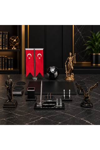 16 Parça Kristal Masaüstü İsimlik Ve Ofis Seti Atatürk, Kartal, Adalet Heykeli Ve Türk Bayraklı Siyah - Gold