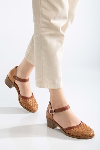 Analin Shoes Kadın Hakiki Deri Burnu Kapalı Örgülü Sandalet Taba