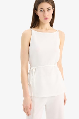 DeFacto Regular Fit Kayık Yaka Bağcıklı Pike Kolsuz Bluz E5778AX25SPWT47