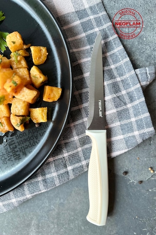 Neoflam Fika Tırtıklı Steak Bıçağı Bej 11 Cm D-neofek011