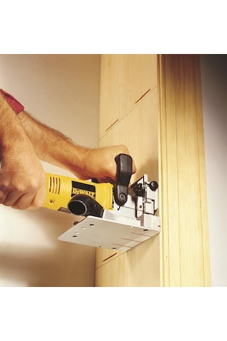 Dewalt Dw682K 600 W Profesyonel Geçiş Dübel Frezesi