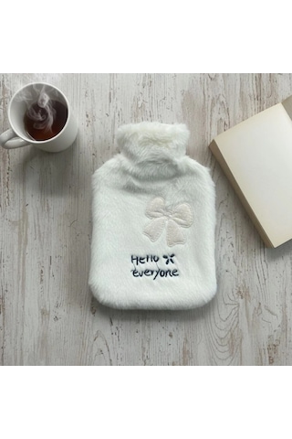 Hello Everyone Yazılı Kurdeleli Beyaz Peluş Sıcak Su Torbası 1 Lt Yumuşak Kılıf, Uzun Süre Sıcak T Çok Renkli