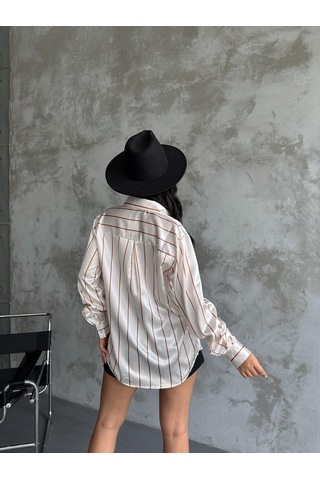 Kadın Oversize Ekru Renk Camel İnce Çizgili Detaylı Saten Gömlek-camel Camel