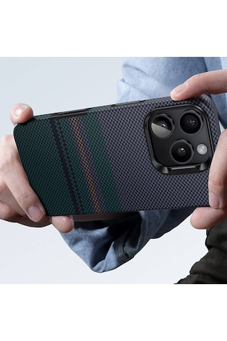 Apple Uyumlu iPhone 16 Pro Max Kılıf Magsafe Şarj Özellik Karbon Fiber Tasarım Benks Aurora Armorpro Kevlar Siyah