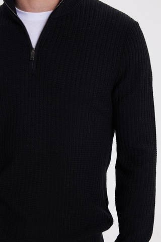 Tudors Erkek Slim Fit Dar Kesim Dik Yaka Fermuarlı Siyah Kazak-39422 Siyah