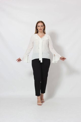 3241-5be Beyaz İspanyol Kol Boyun Bağlama Detaylı Bluz Beyaz