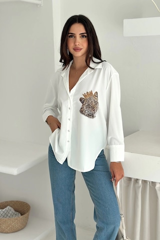 Kral Aslan Desen Baskılı Taşlı Gömlek Beyaz