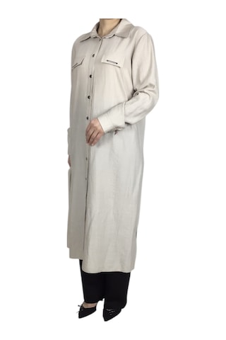 Kadın Önden Metal Düğmeli Yakalı Uzun Tunik Krem