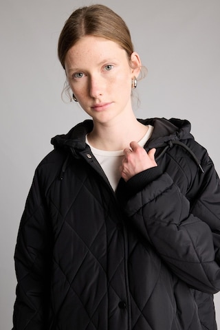 Defacto Regular Fit Kapüşonlu Kapitone Parka H4137ax26aubk81 Siyah-bk81