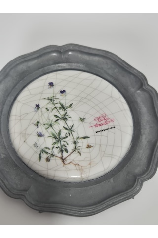 Vintage Zınn Çerçeveli Dekoratif 3 Renkli Menekşetemalı Duvar Tabağı 10cm 008
