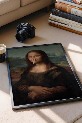 Burnu Mandallı Mona Lisa Çerçeveli Tablo - Wc Tuvalet İçin Tablo