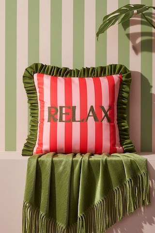 Relax Nakışlı Dekoratif Kırlent Kılıfı Pembe