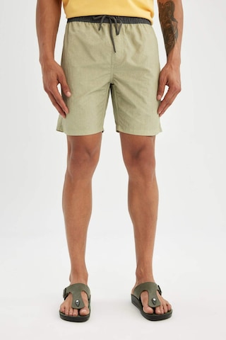 Defacto Regular Fit File Astarlı Kısa Boy Deniz Şortu B7279AX24HSGN854