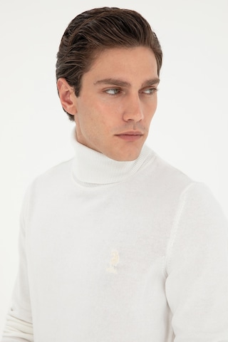 U.S. Polo Assn. Erkek Slim Fit Boğazlı Yaka Beyaz Basic Kazak 50288884-VR013