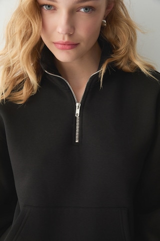 ETHIQUET BE AGIO Kadın Organik Pamuklı Kanguru Cepli Yakası Fermuarlı Siyah Sweatshirt