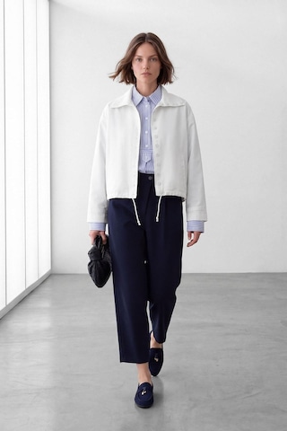 Nauvè Kısa Düğmeli Oversize Trençkot Beyaz