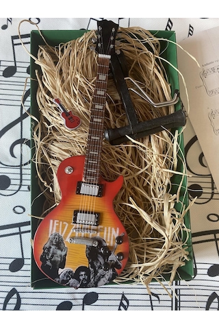 Elektro Gitar El Yapımı Ahşap Minyatür Hediyelik Biblo 25 Cm 2 Le
