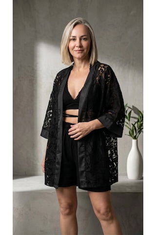 Byemelika Tül Üzerine Nakışlı Çiçek Desen Dantel Kimono Siyah