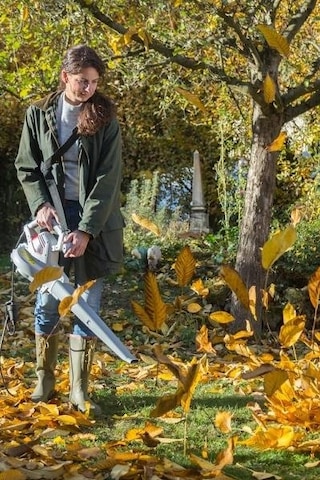 Ikra ILS 3000 Elektrikli Yaprak Üfleme Ve Toplama Makinesi