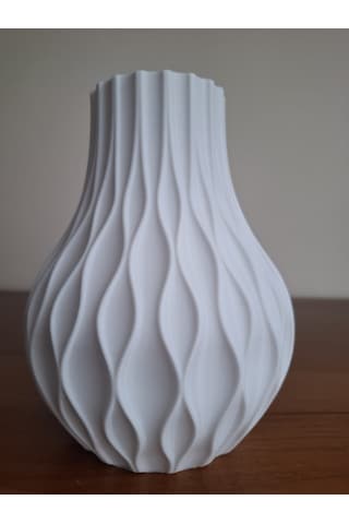 Dalga Desenli Vazo -20 Cm Beyaz