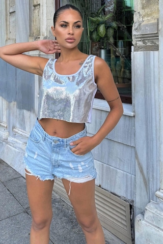 WeShaya Kadın Silver Gümüş Payetli Kolsuz Parlak Crop Bluz Ekru