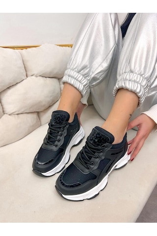Erva'nın Butiği Siyah Cilt Leo Leopar Detaylı Kadın Bağcıklı Sneakers-5199