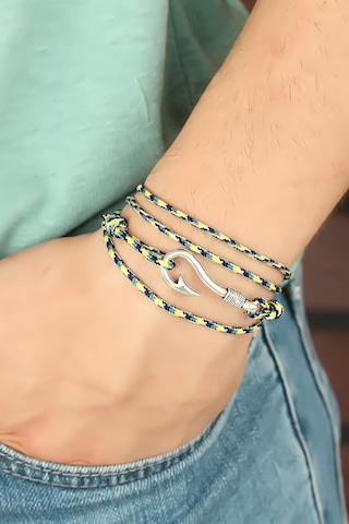 Sarı Mavi Çizgi Desenli Gümüş Renk Metal Kancalı Erkek Bileklik Çok Renkli