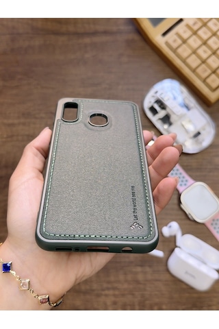 Samsung Galaxy A20 / A30 Uyumlu Premium Deri Dokulu Darbelere Karşı Dayanıklı Nazal Silikon Kılıf Haki