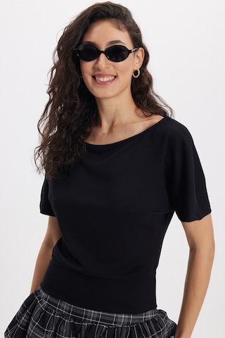 Tudors Kadın Slim Fit Dar Kesim Kısa Kollu Kayık Yaka Siyah Tişört-50564